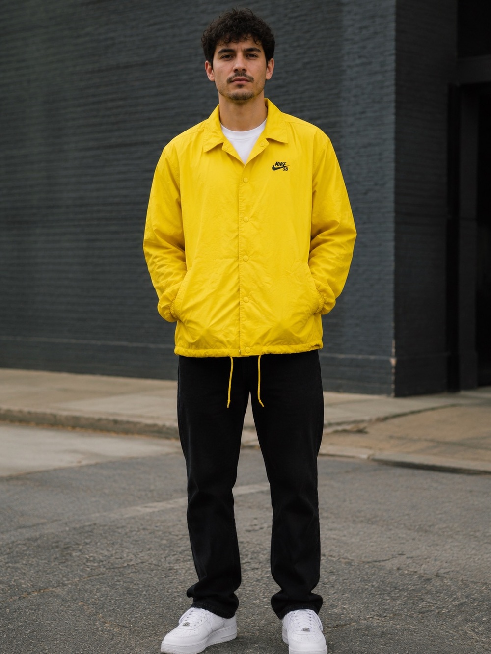 Nike SB Windbreaker Men S Shield Yellow Outdoor Coach Jacket 829509-719